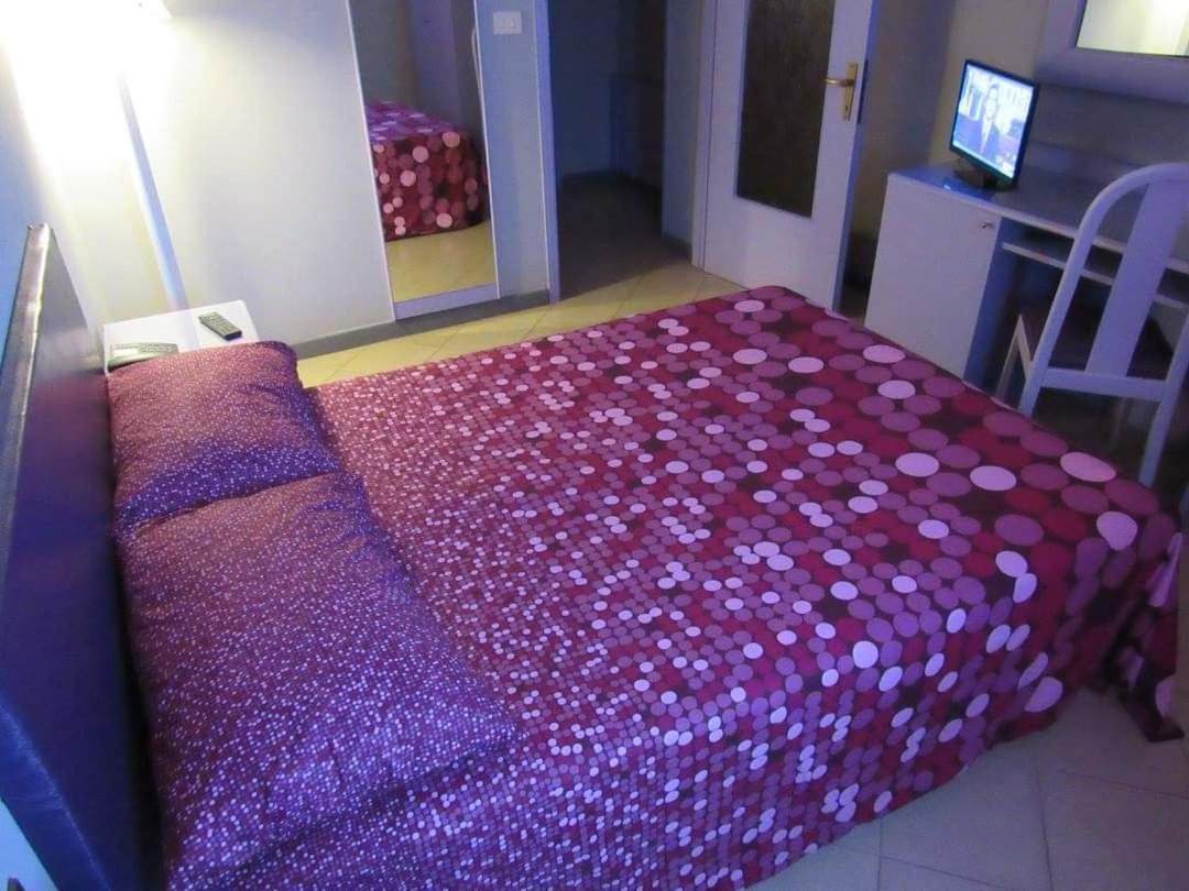 B&B The Sun Swimming & Pool Торино Екстериор снимка