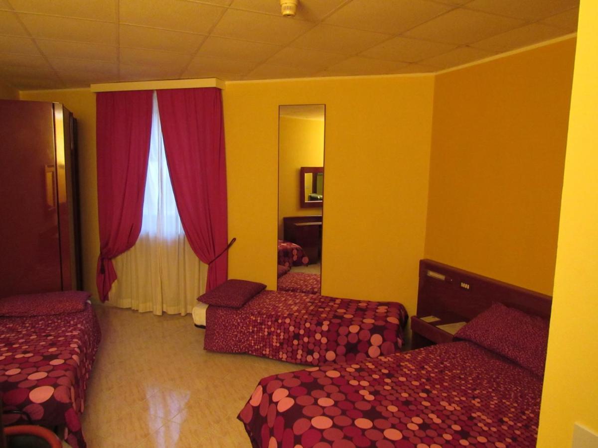 B&B The Sun Swimming & Pool Торино Екстериор снимка